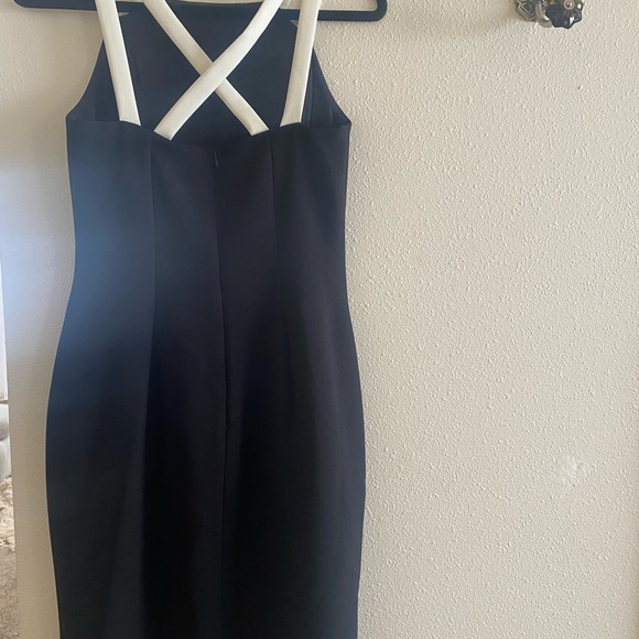 Lauren Ralph Lauren black sheath with Criss Cross white straps - Sz6 - Picture 4 of 5